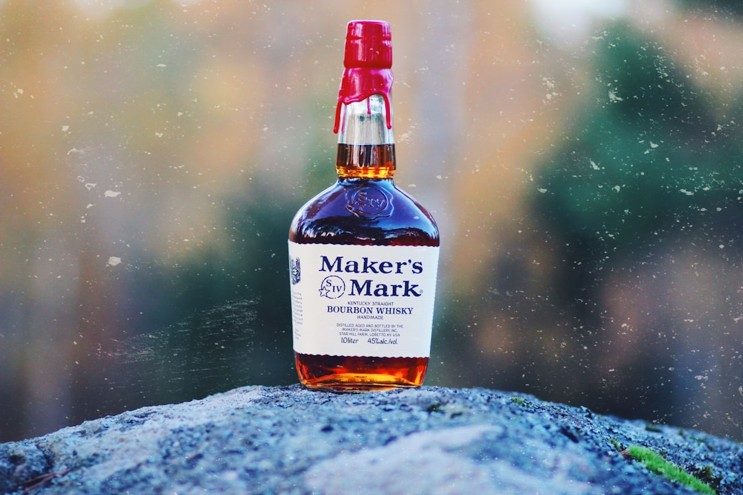 Photo whiskey bottle